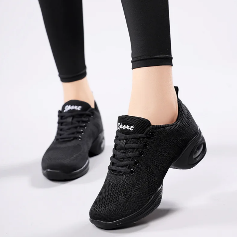 Zumba & Yoga Fitness By Anushree Pune Reviews - รองเท้าผ้าใบเต้นรำตาข่ายสีดำสำหรับผู้หญิง ระบายอากาศได้ดี น้ำหนักเบา รองรับแรงกระแทก เหมาะสำหรับแจ๊ส ฮิปฮอป