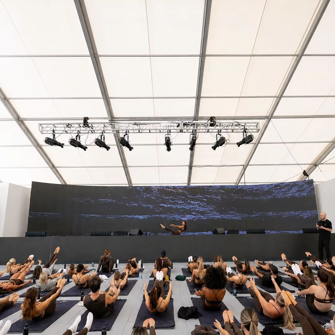 เต็นท์อะเทรียมอะลูมิเนียมสีขาว - Yoga Fitness Retreat บทวิจารณ์และราคา
